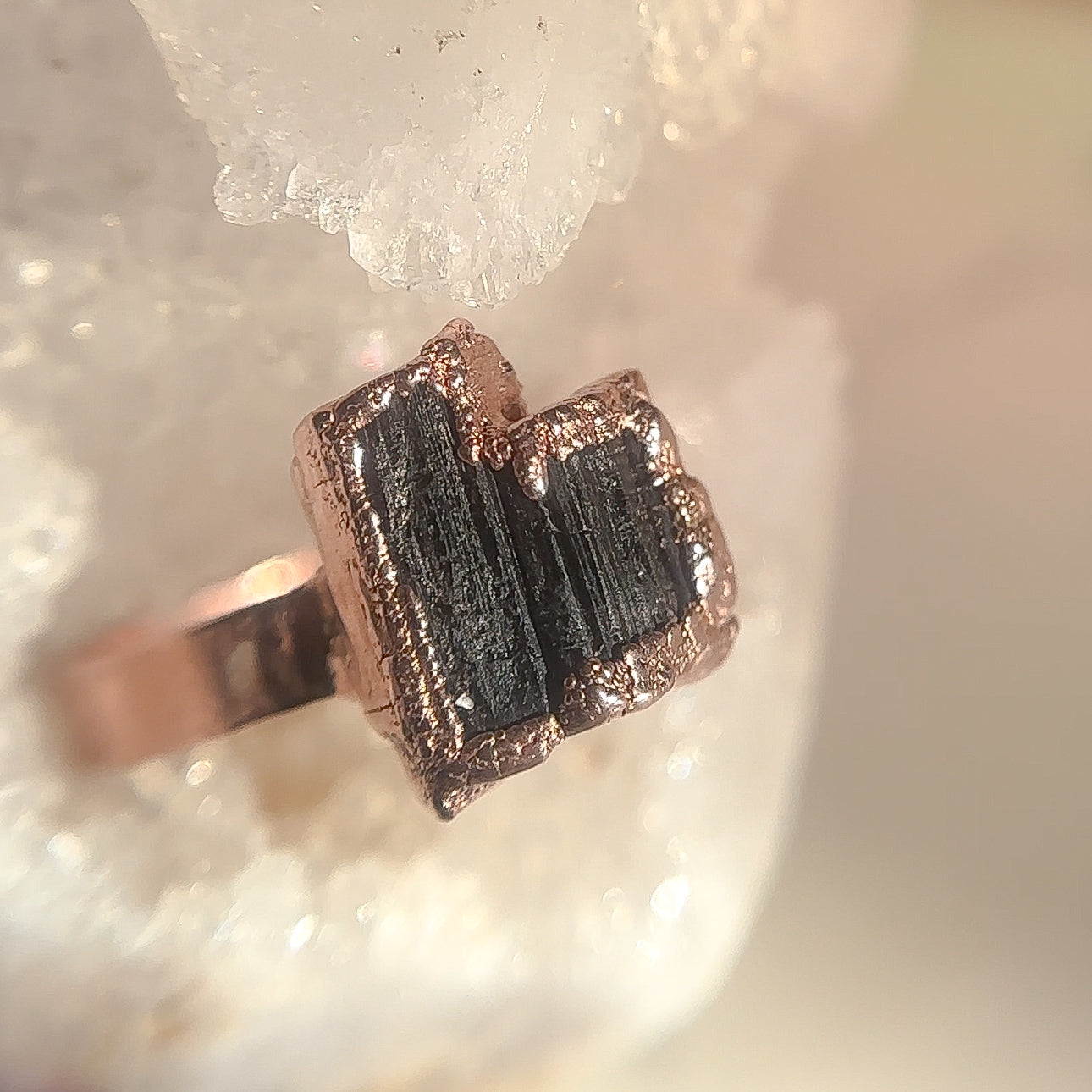 Raw Black Tourmaline Gemstone Copper Ring - Size 8.25