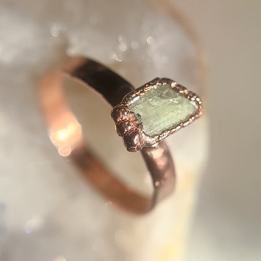 Raw Green Tourmaline Gemstone Copper Ring - Size 9