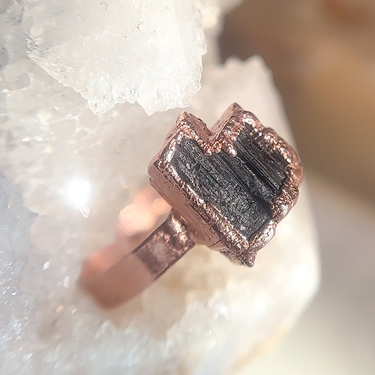 Raw Black Tourmaline Gemstone Copper Ring - Size 8.25