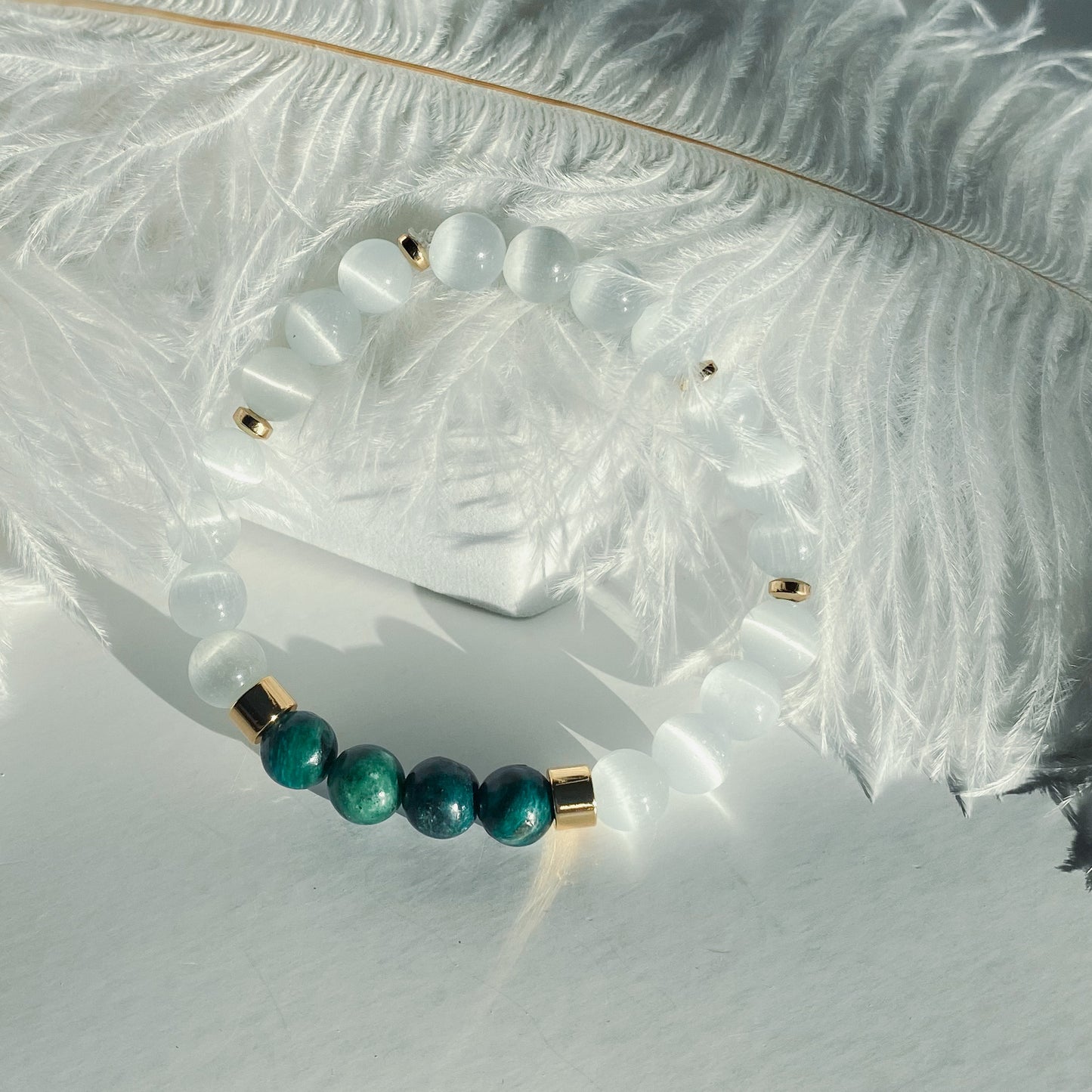 Emerald + Cat Eye Quartz Gemstone 18k Bracelet